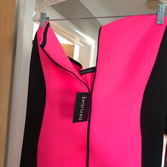 NEON PINK NEOPRENE SCUBA DRESS 🎀 - Picture 3 of 14